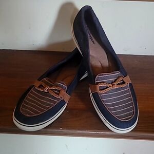 Grasshoppers memory foam women's 9.5 casual shoes